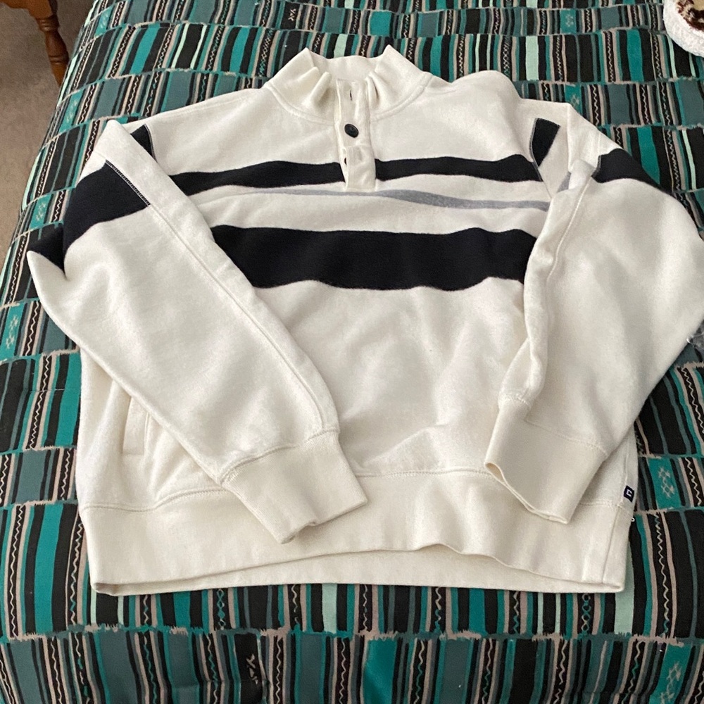 Chaps Men’s White and Black Sweater